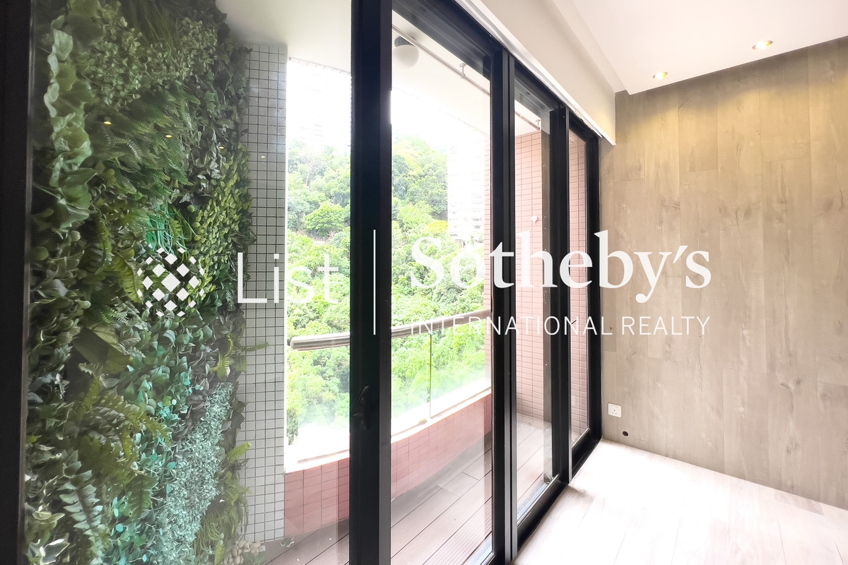 Celeste Court 蔚云阁 | Balcony off Living Room