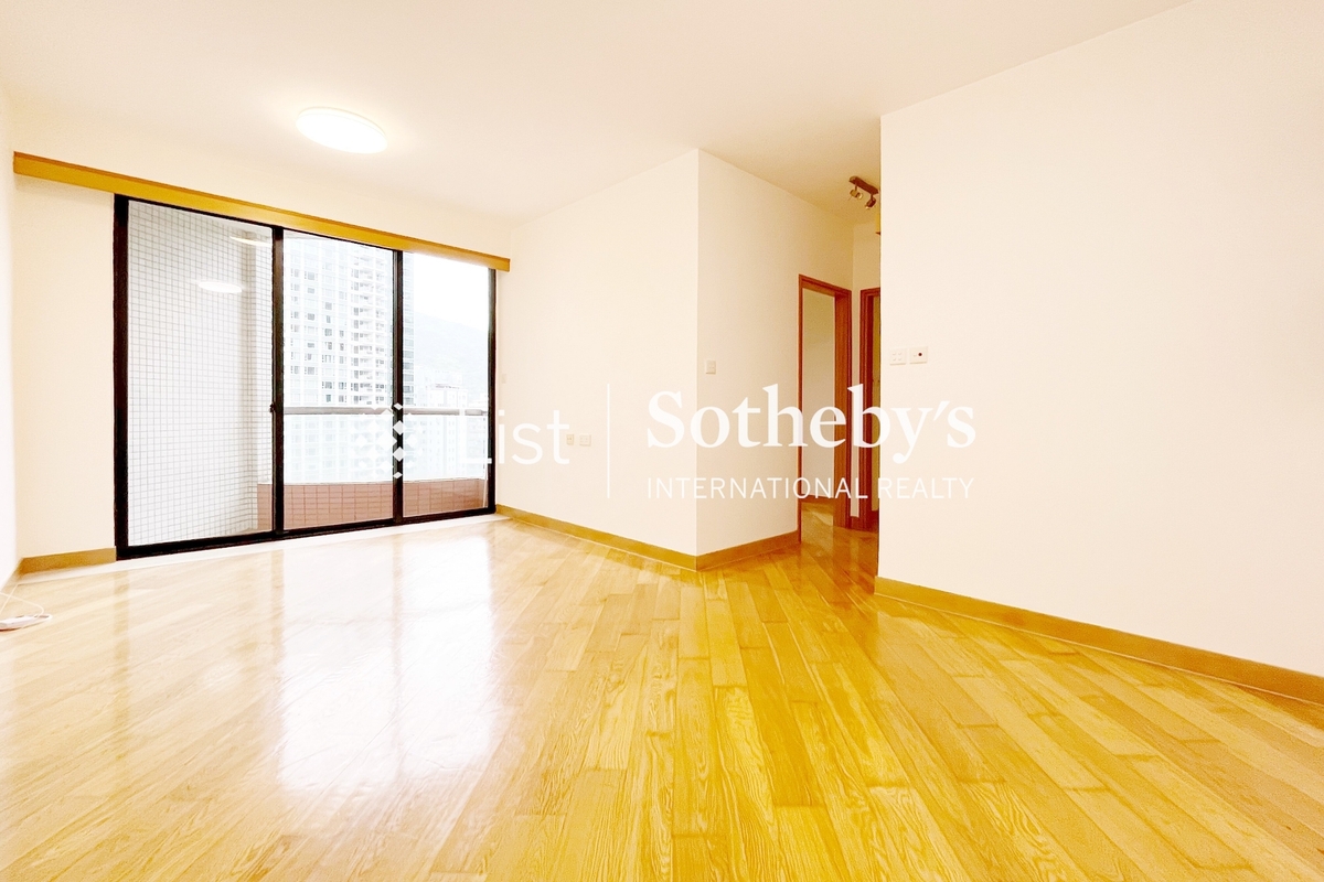 Celeste Court 蔚雲閣 | Living and Dining Room