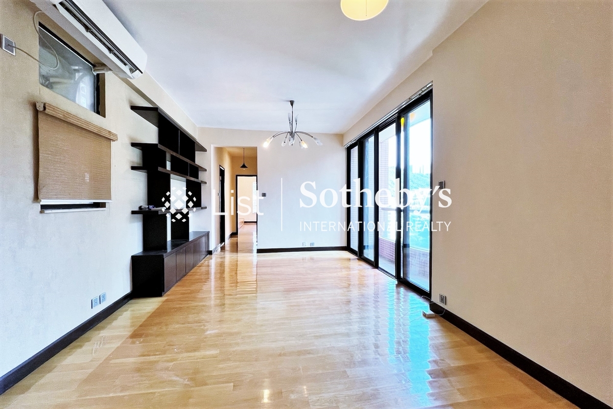 Celeste Court 蔚雲閣 | Living and Dining Room