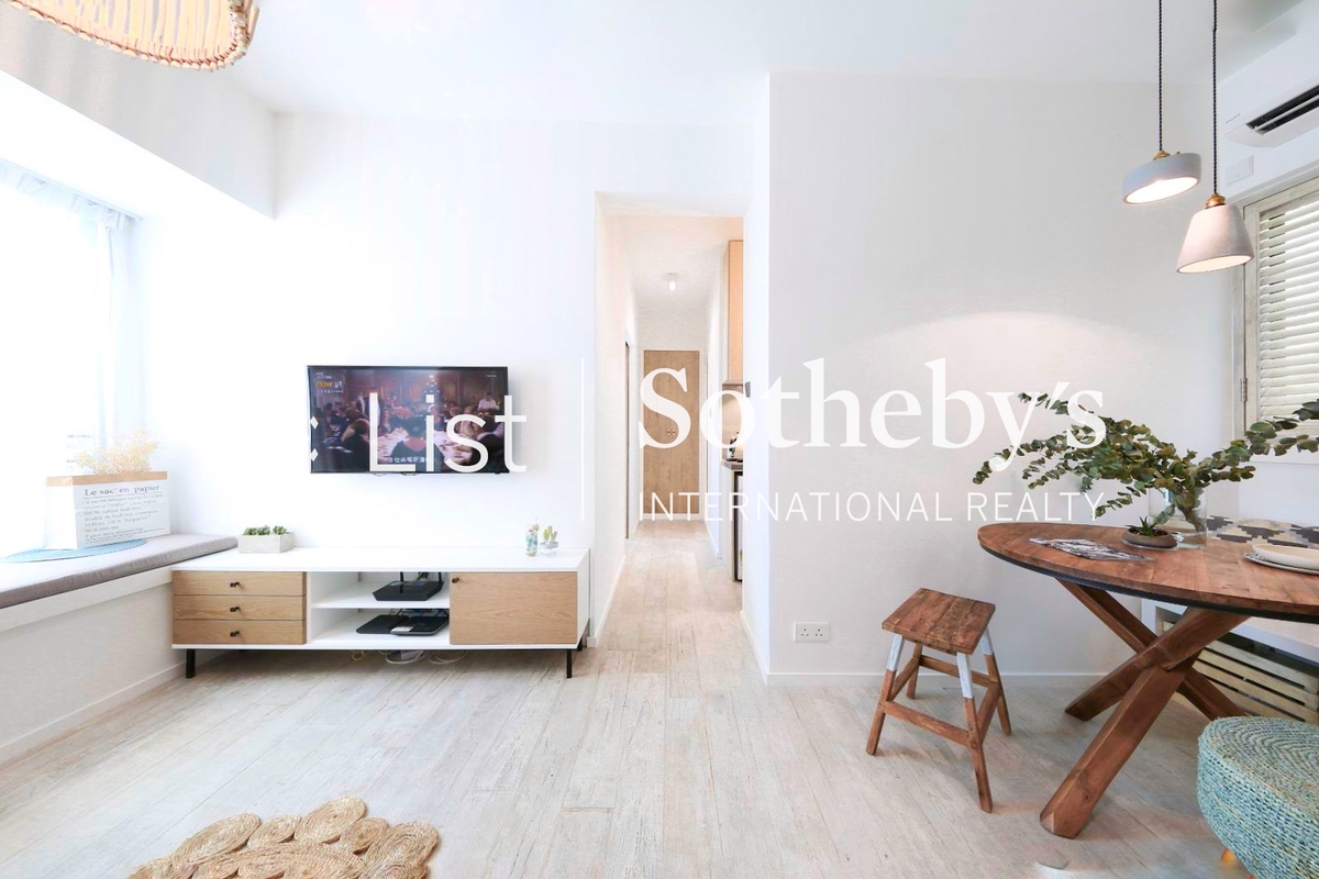Bella Vista 蔚晴軒 | Living and Dining Room