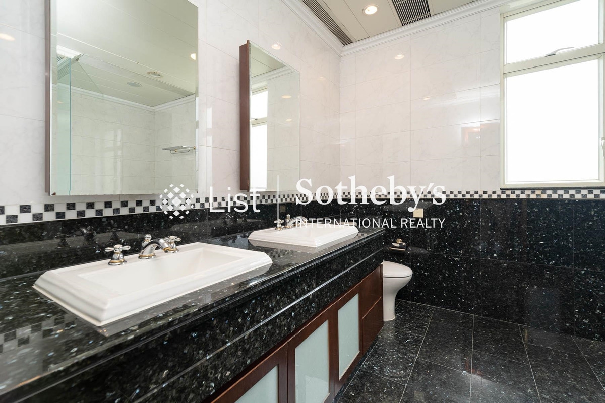 The Mount Austin The Mount Austin | Master Bathroom