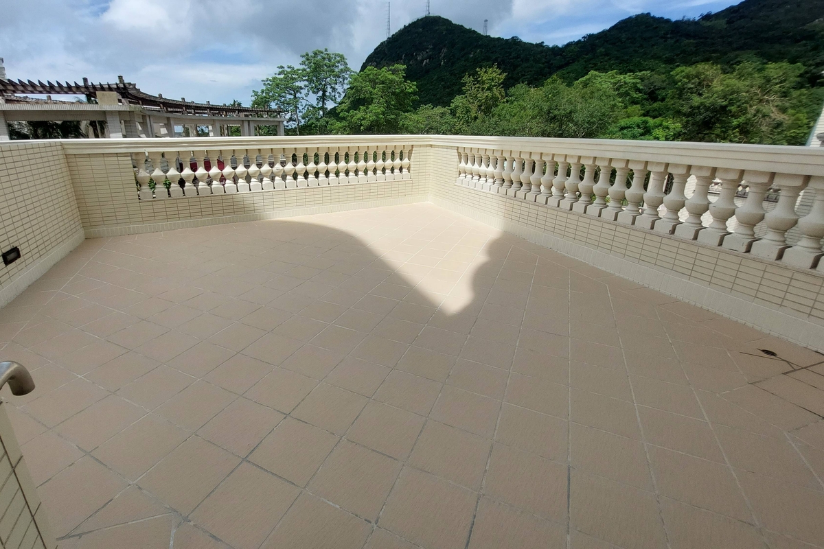 The Mount Austin The Mount Austin | Private Roof Terrace