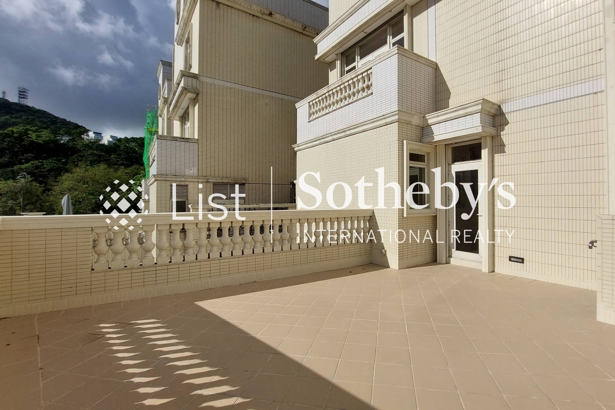 The Mount Austin The Mount Austin | Private Terrace off Dining Room