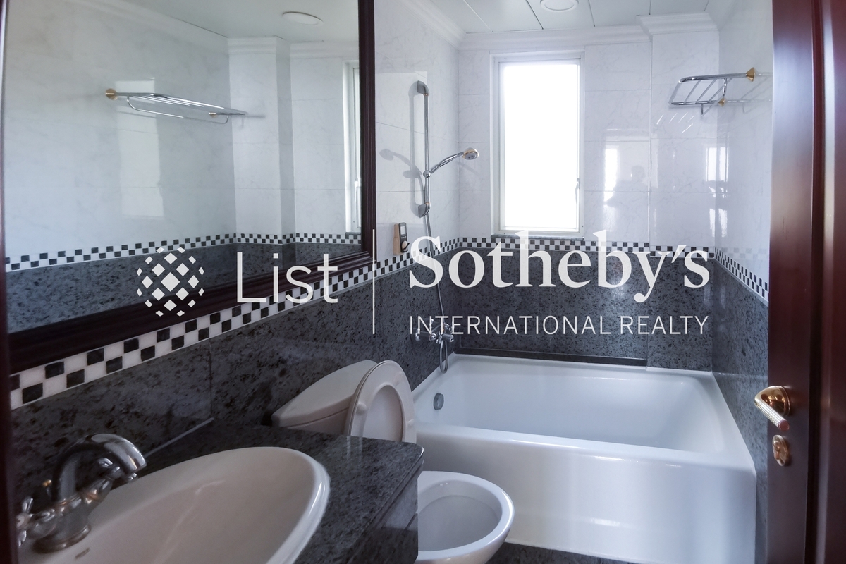 The Mount Austin The Mount Austin | Master Bathroom