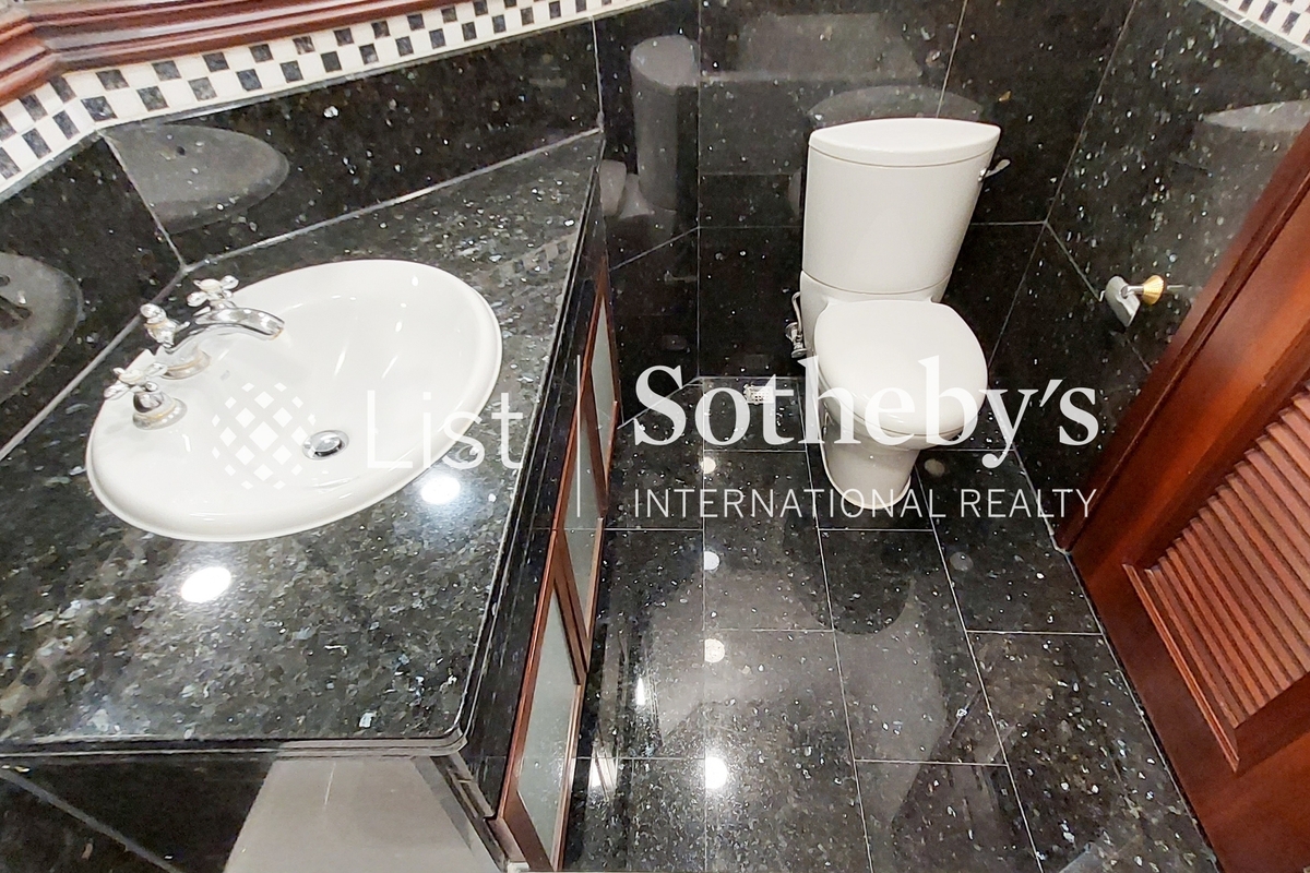 The Mount Austin The Mount Austin | Master Bathroom