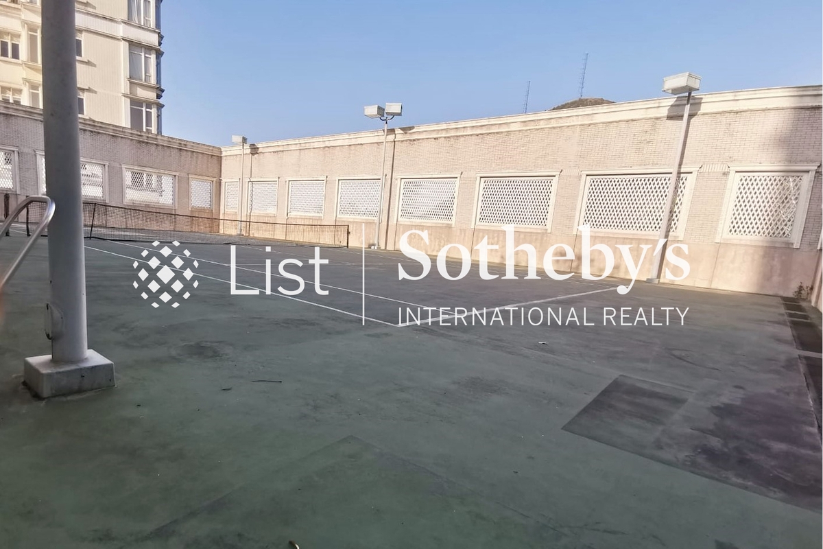 The Mount Austin The Mount Austin | Communal Tennis Court