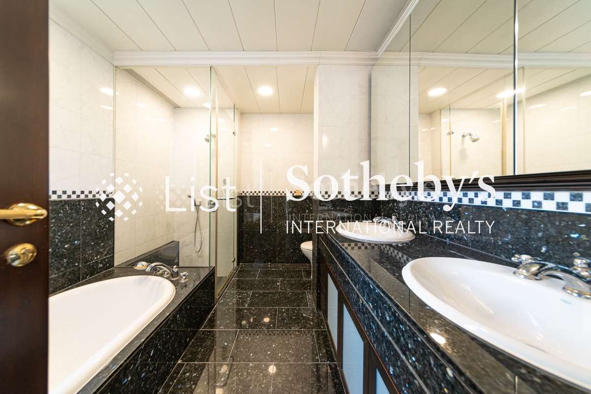 The Mount Austin The Mount Austin | Master Bathroom