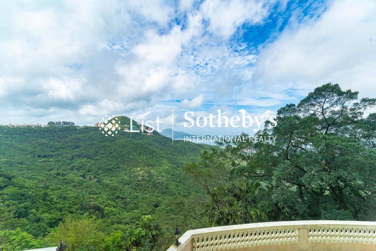 The Mount Austin The Mount Austin | Private Terrace off Living and Dining Room