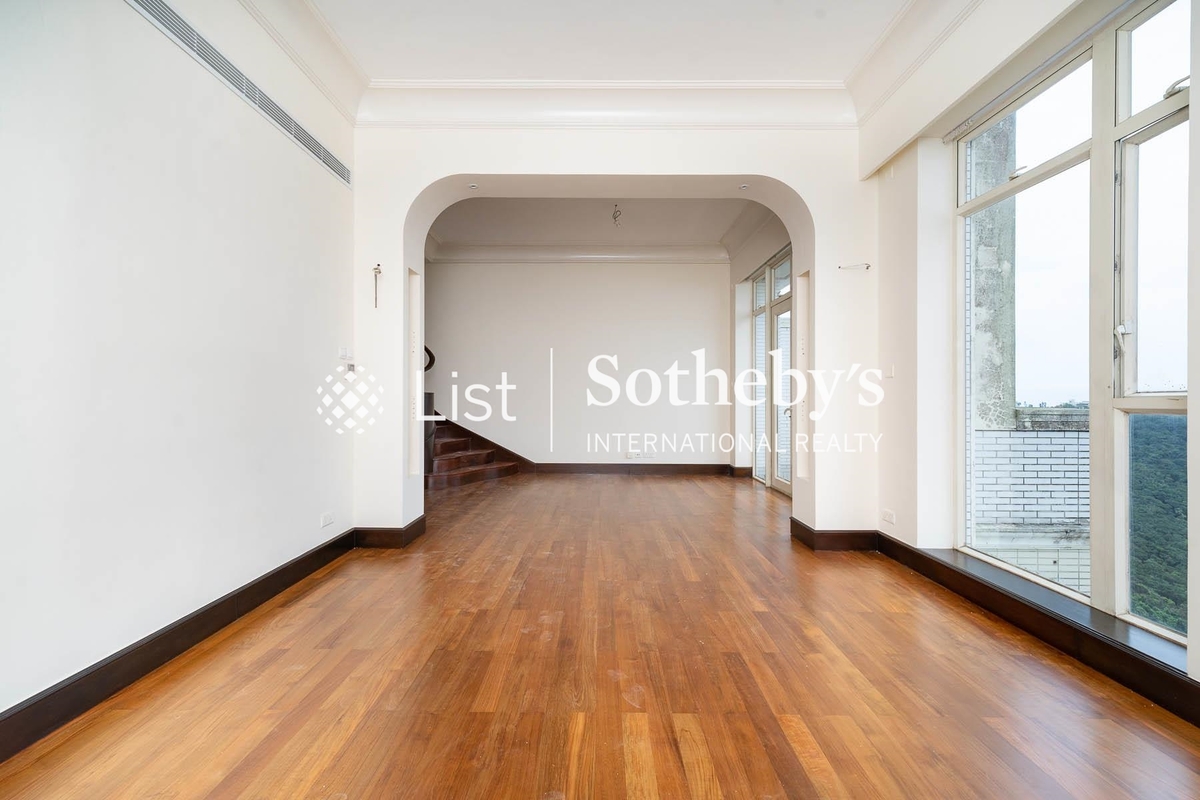 The Mount Austin The Mount Austin | Living and Dining Room