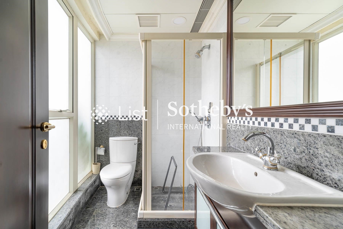 The Mount Austin The Mount Austin | Second En-suite Bathroom