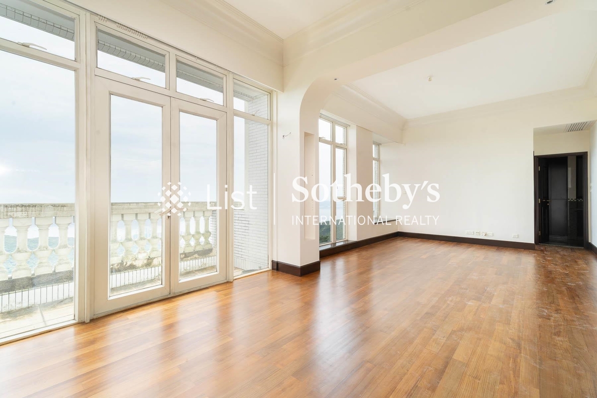 The Mount Austin The Mount Austin | Living and Dining Room