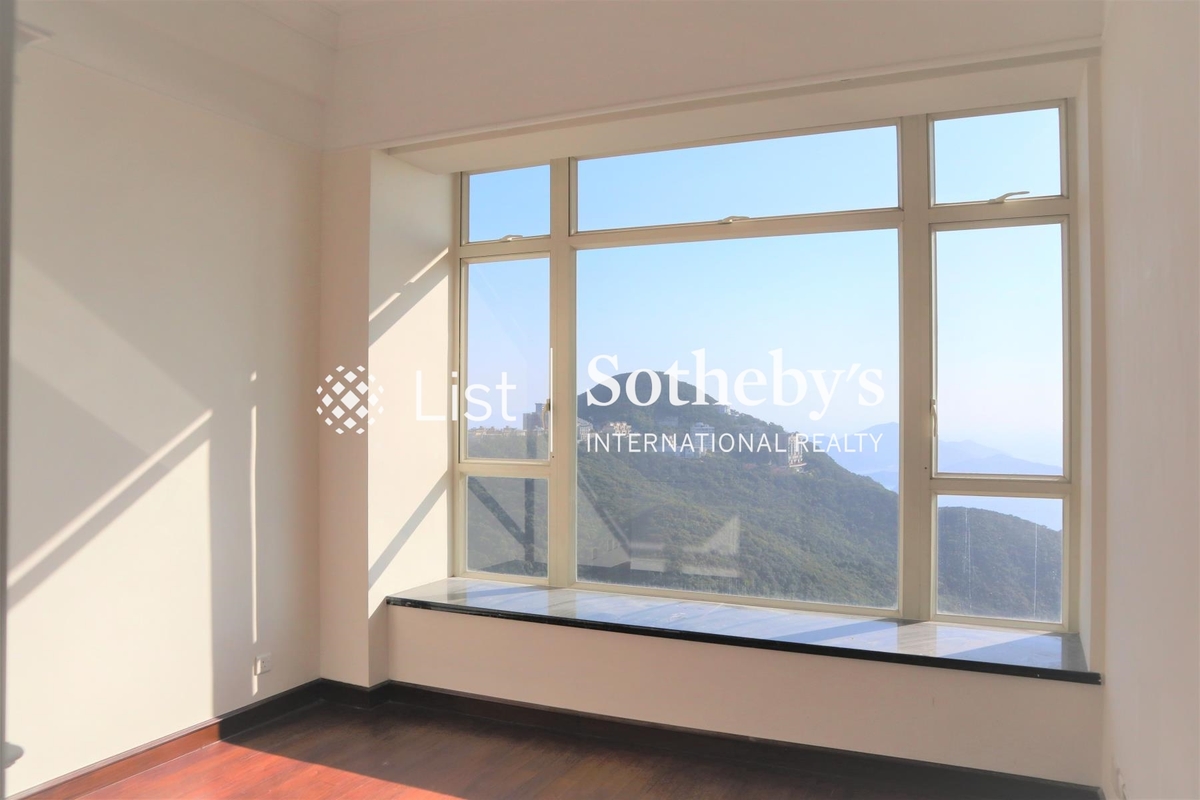 The Mount Austin The Mount Austin | Second En-suite Bedroom