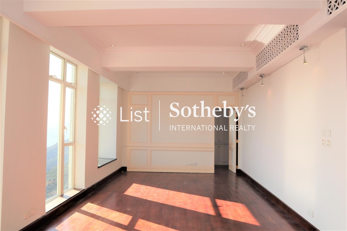 The Mount Austin The Mount Austin | Living and Dining Room