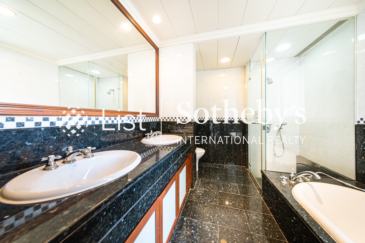 The Mount Austin The Mount Austin | Master Bathroom