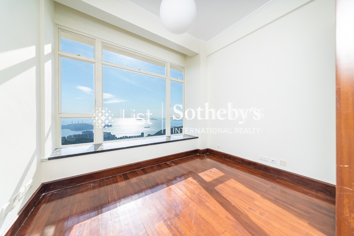 The Mount Austin The Mount Austin | Second En-suite Bedroom