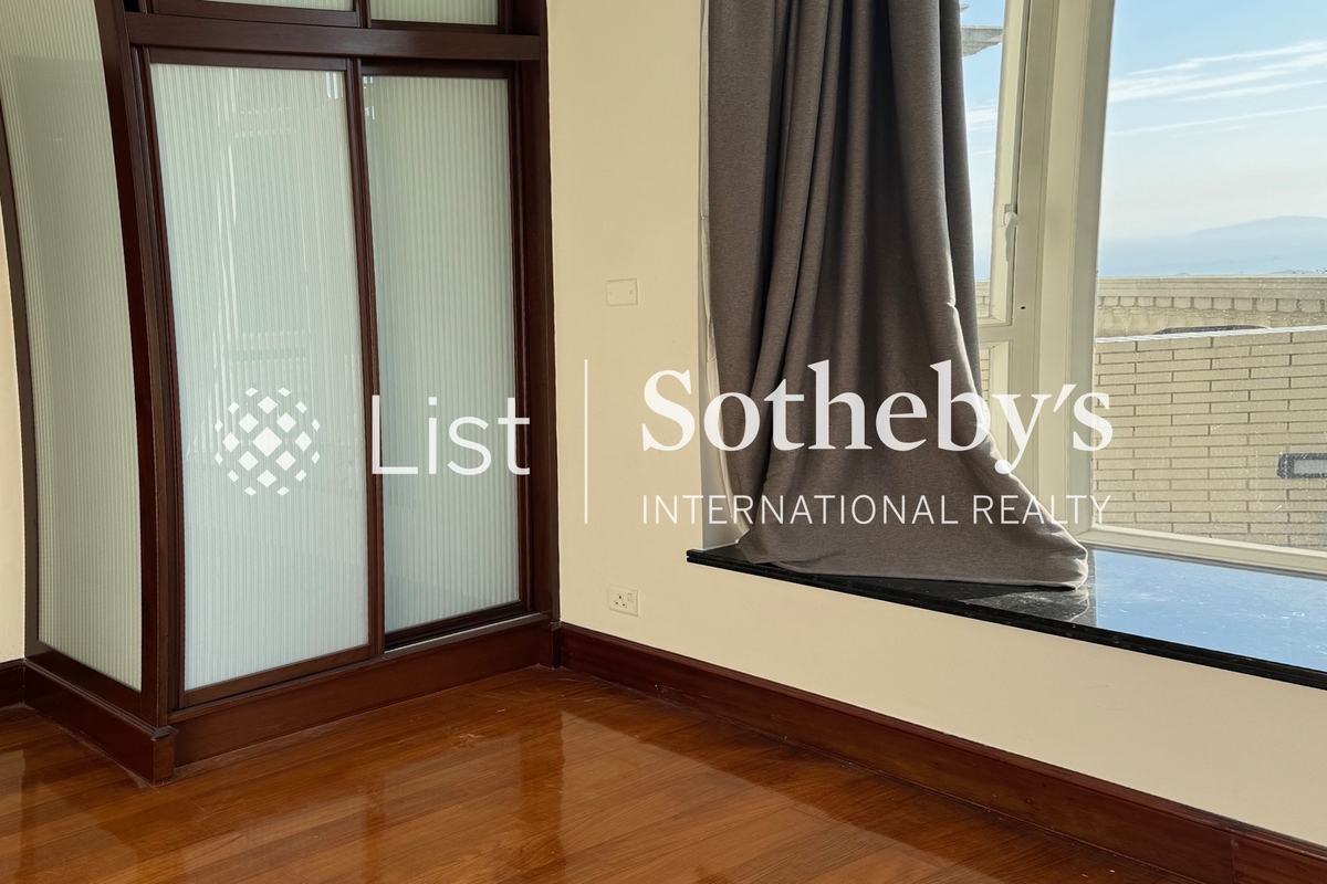 The Mount Austin The Mount Austin | Second Bedroom