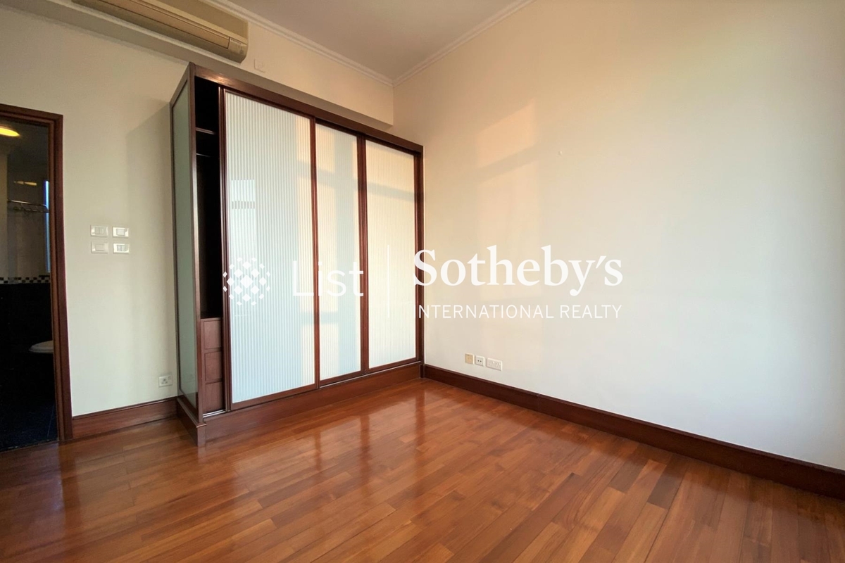 The Mount Austin The Mount Austin | Built-in Wardrobe in Master Bedroom