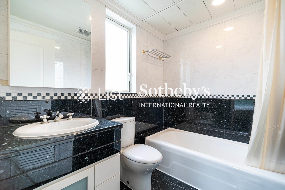 The Mount Austin The Mount Austin | Master Bathroom