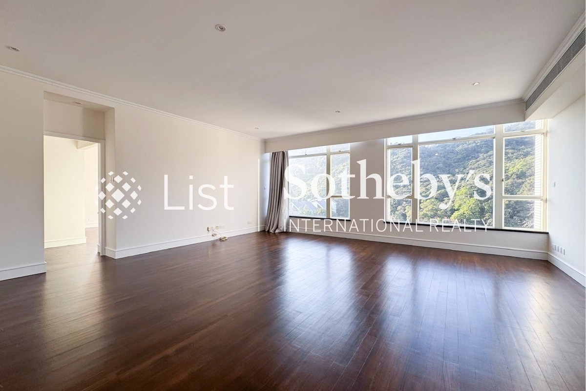 The Mount Austin The Mount Austin | Living and Dining Room