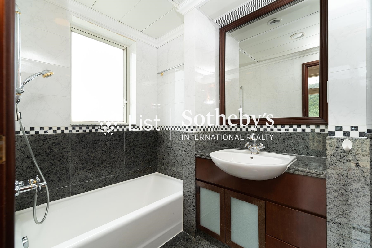 The Mount Austin The Mount Austin | Second En-suite Bedroom