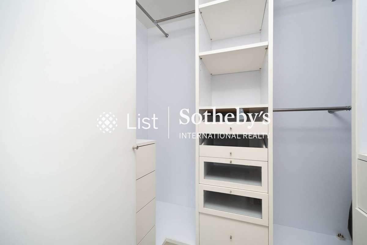 Bauhinia Garden 紫荊園 | Walk-in Closet in Master Bedroom