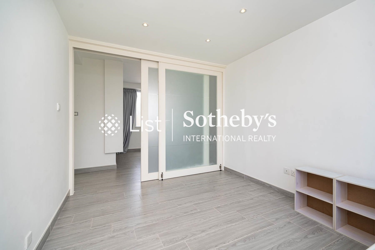 Bauhinia Garden 紫荊園 | Third Bedroom