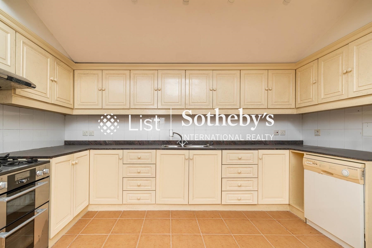Strawberry Hill 紅梅閣 | Kitchen