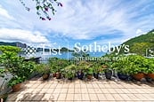 Bay Villas 南源 | Private Garden off Living and Dining Room