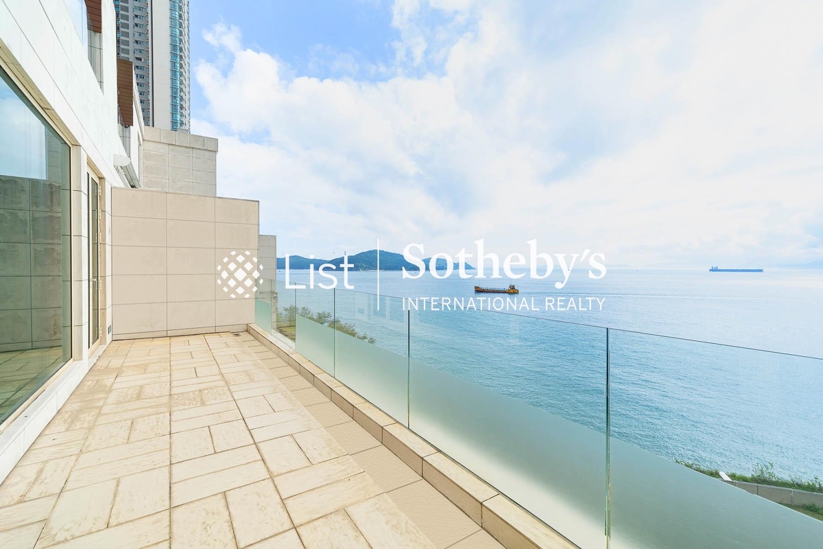 Residence Bel-Air Phase 5 Villa Bel-Air 貝沙灣 5期 洋房 | Private Terrace off Living and Dining Room