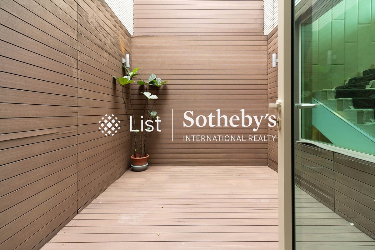 Residence Bel-Air Phase 5 Villa Bel-Air 貝沙灣 5期 洋房 | Private Terrace off Second En-suite Bedroom