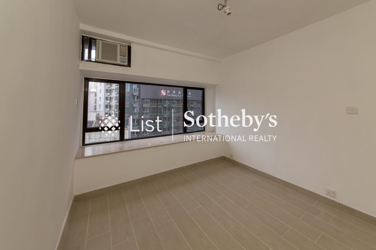 Glory Heights 嘉和苑 | Third Bedroom