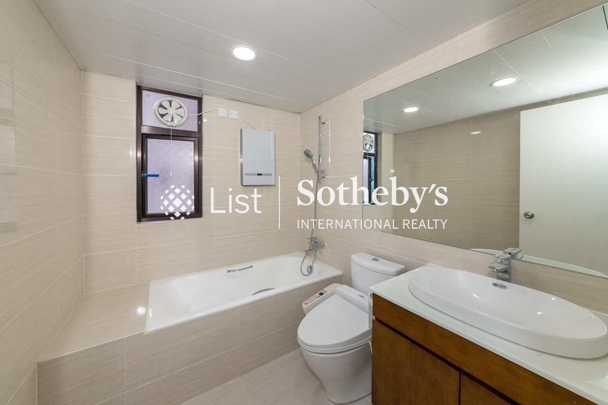 Glory Heights 嘉和苑 | Master Bathroom