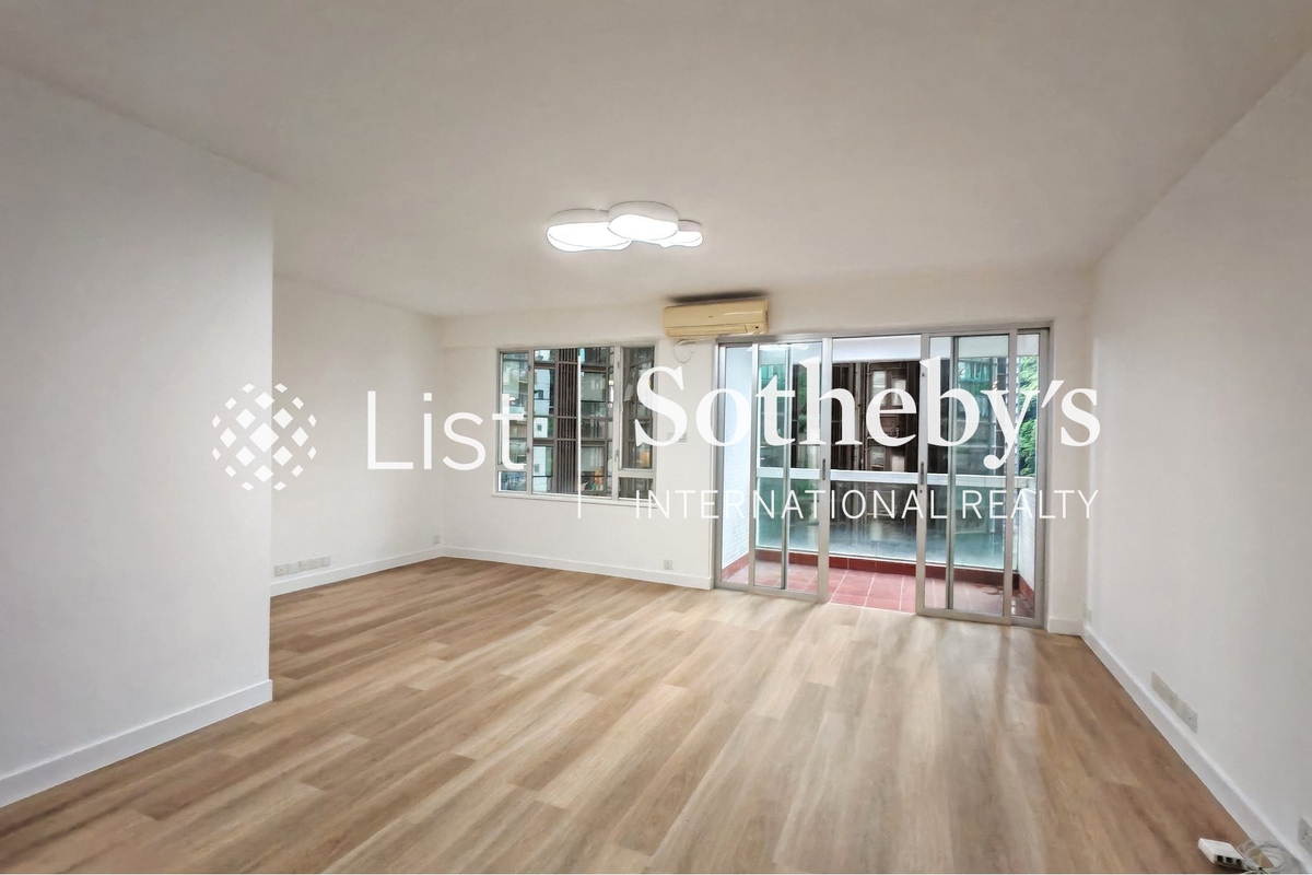 Dragon Garden 龍園 | Living and Dining Room