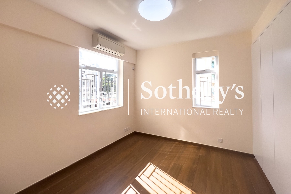 Dragon Garden 龍園 | Fourth Bedroom