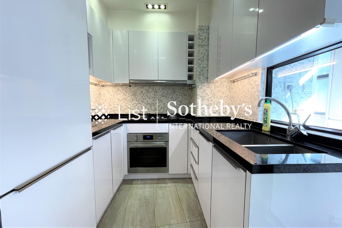 Scenic Heights 富景花園 | Kitchen