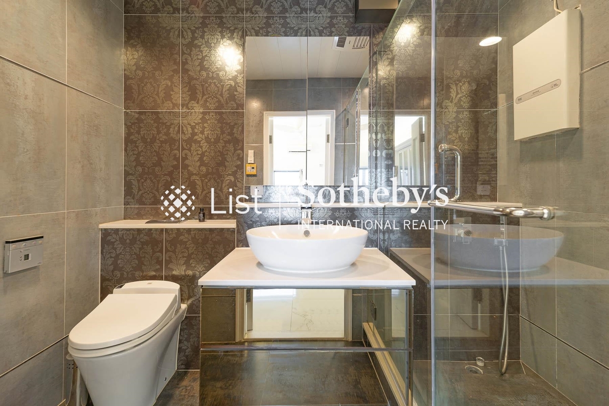 Scenic Heights 富景花園 | Master Bathroom