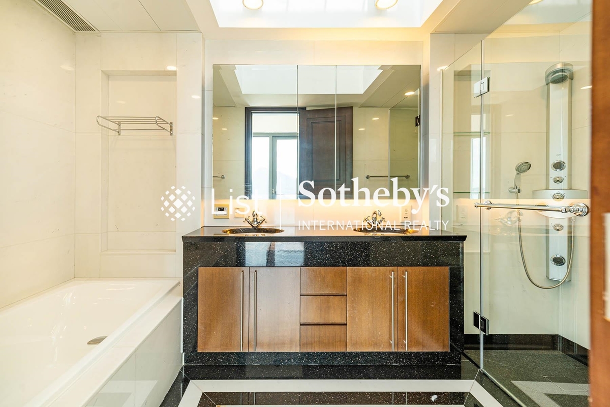 The Nautilus 南灣道16A號 | Master Bathroom