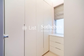 47-49 Blue Pool Road 藍塘道47-49號 | Walk-in Closet in Master Bedroom
