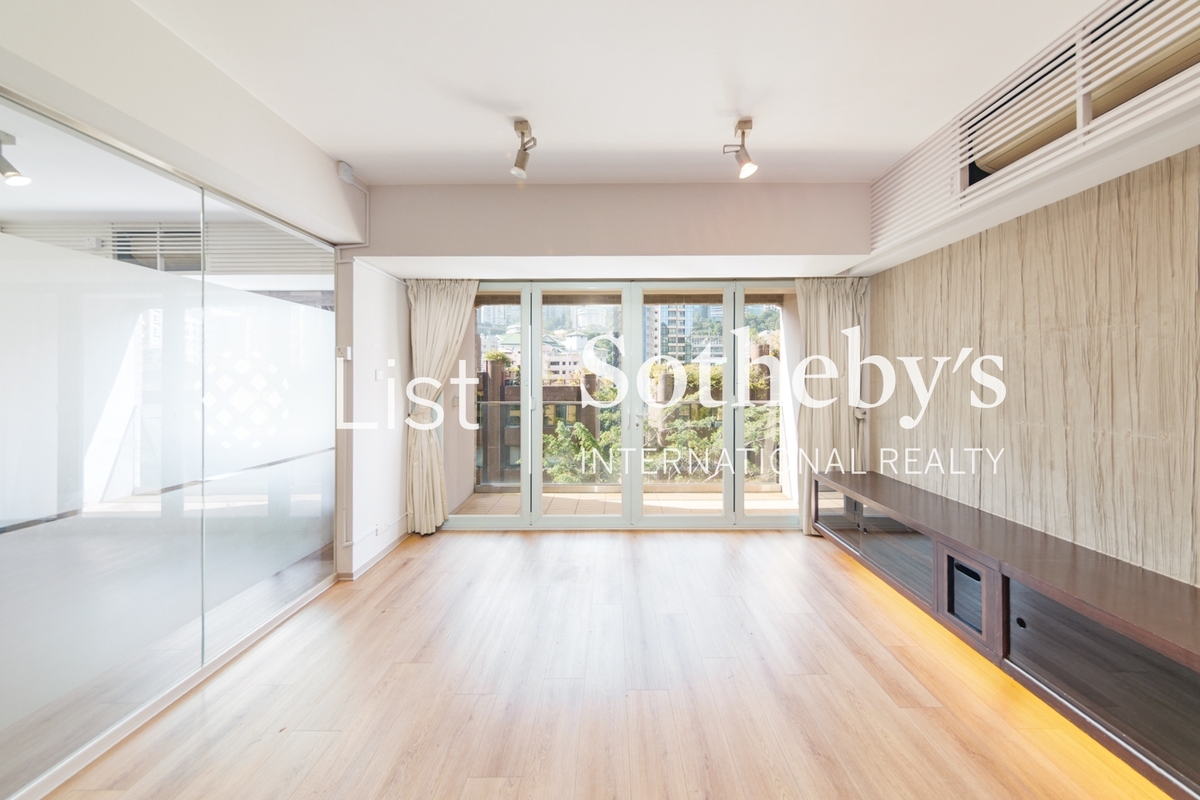 47-49 Blue Pool Road 藍塘道47-49號 | Living Room