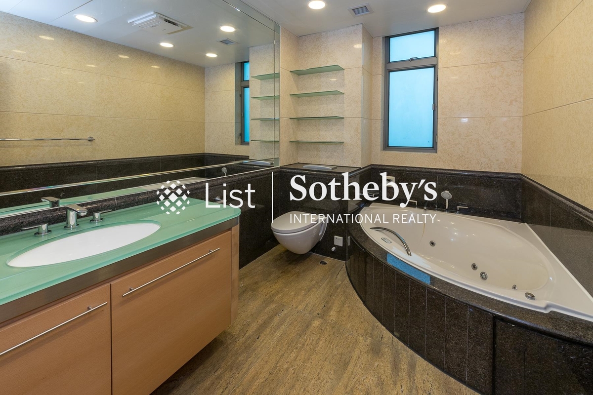 1-3 Homestead Road 堪仕達道1-3號 | Master Bathroom