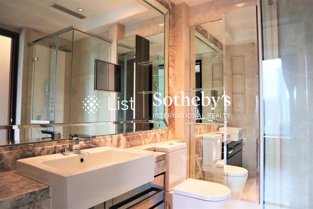 The Avenue 囍匯 | Master Bathroom