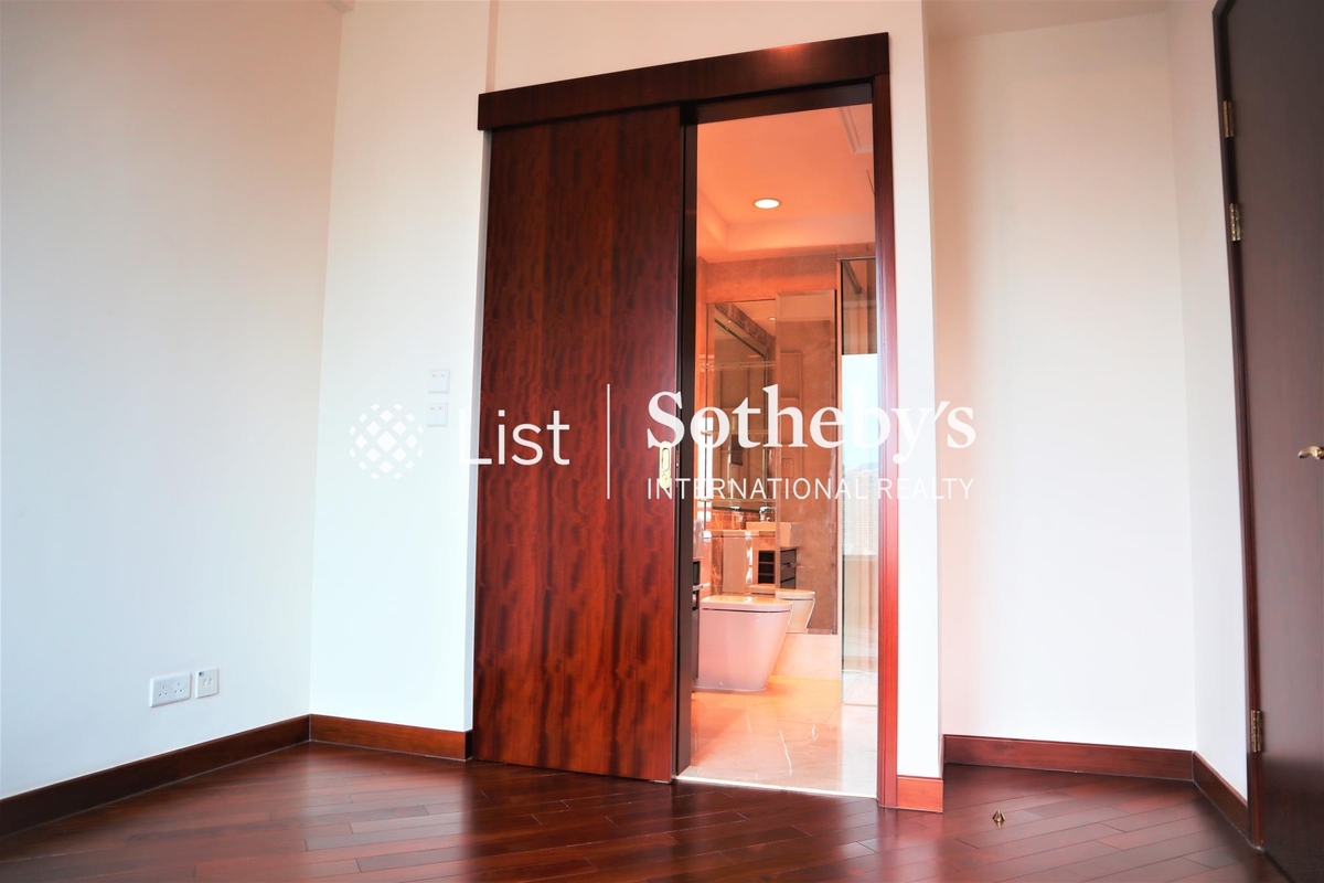 The Avenue 囍匯 | Master Bedroom