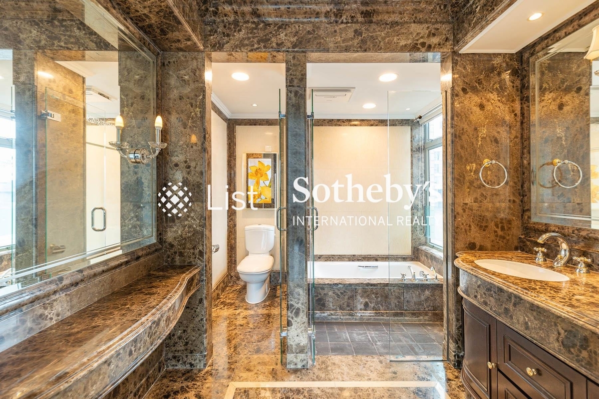 Bowen's Lookout Bowen's Lookout | Master Bathroom