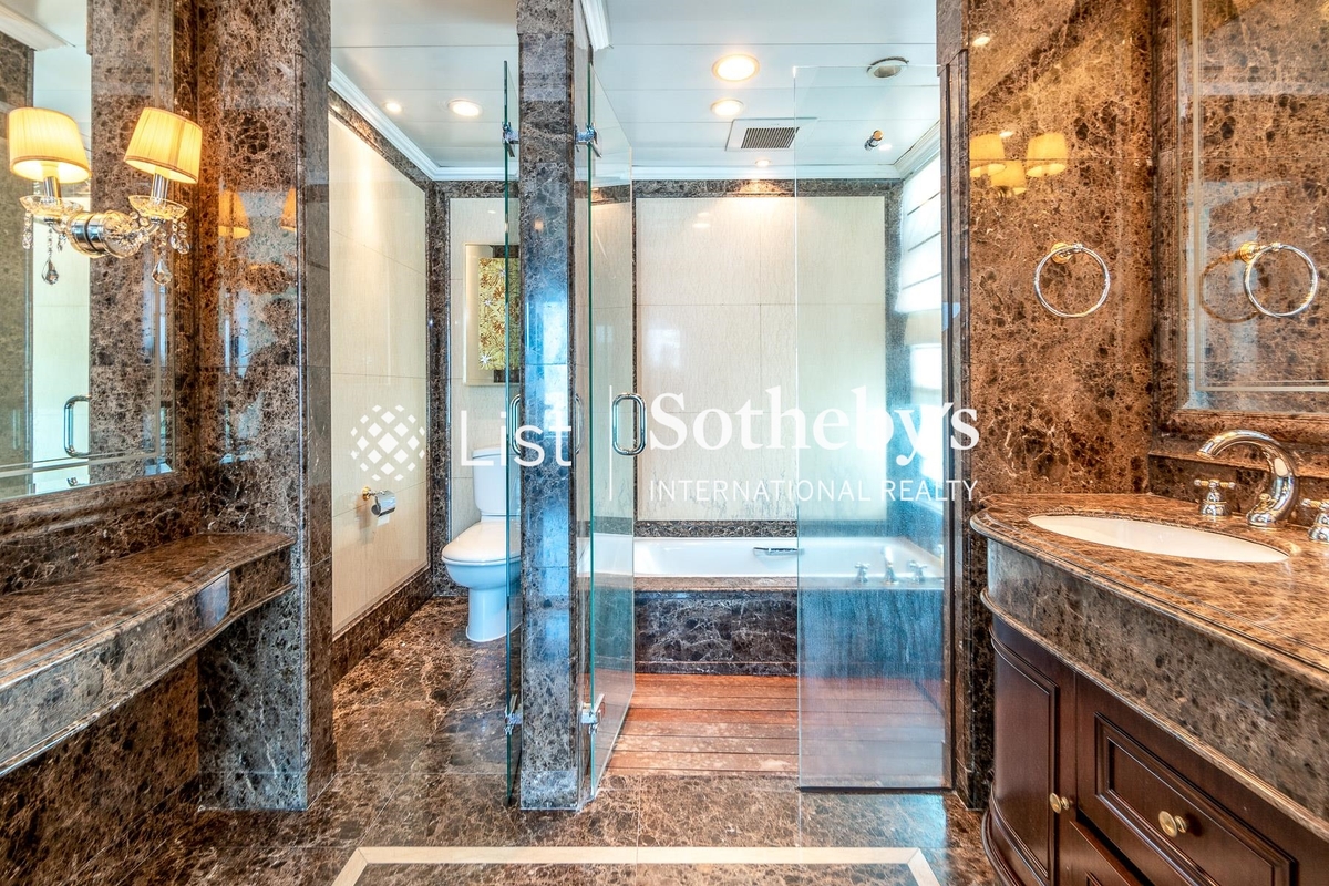 Bowen's Lookout Bowen's Lookout | Master Bathroom