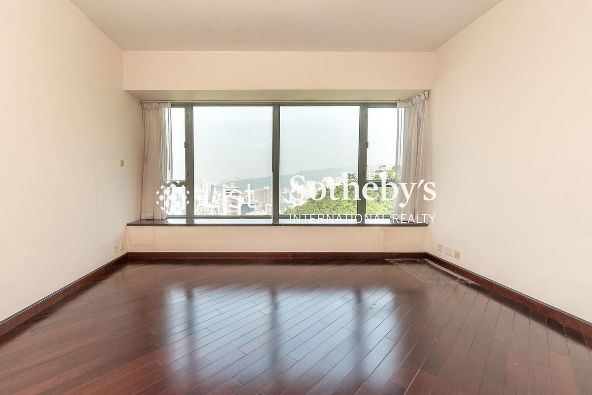 Bowen's Lookout Bowen's Lookout | Master Bedroom