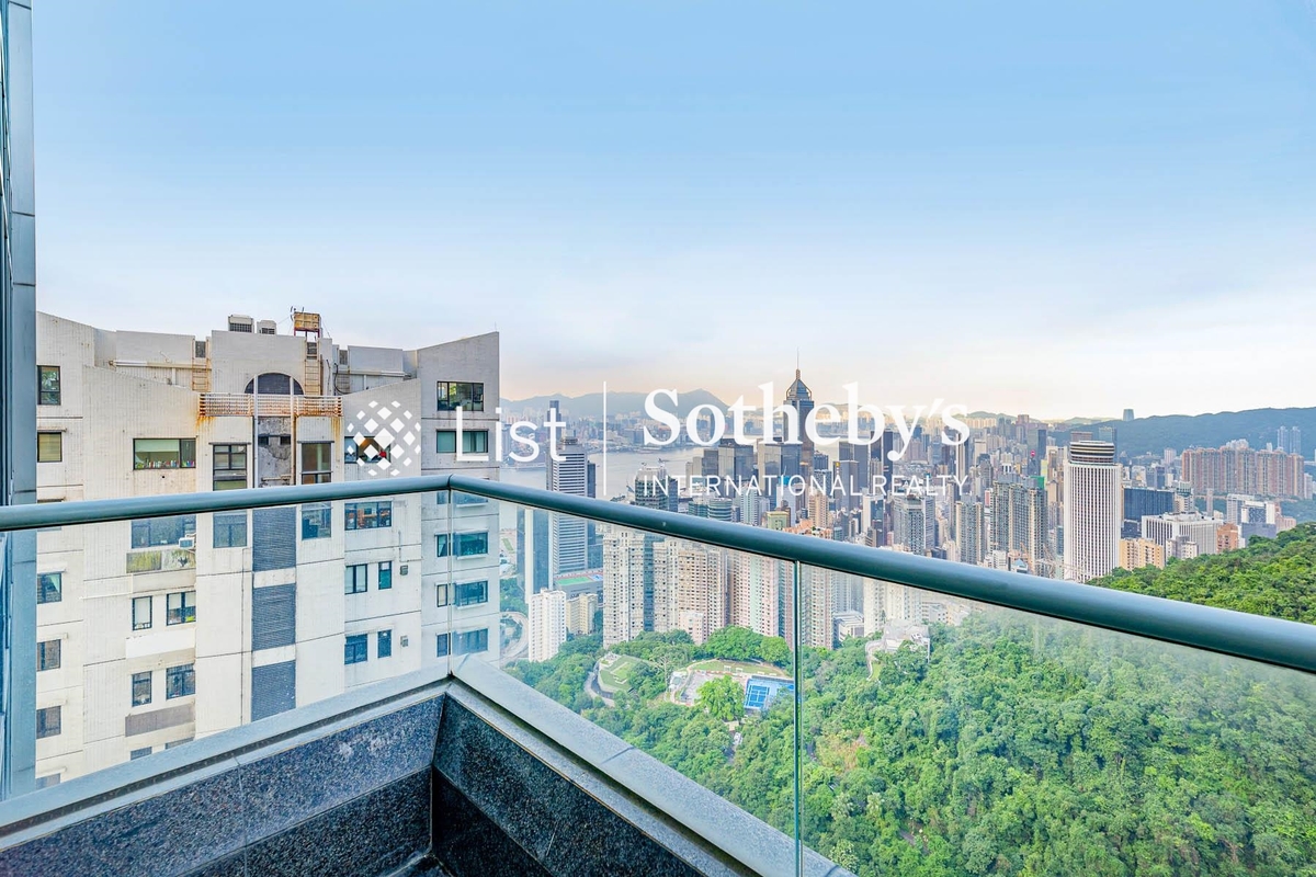 Bowen's Lookout Bowen's Lookout | Balcony off Living and Dining Room