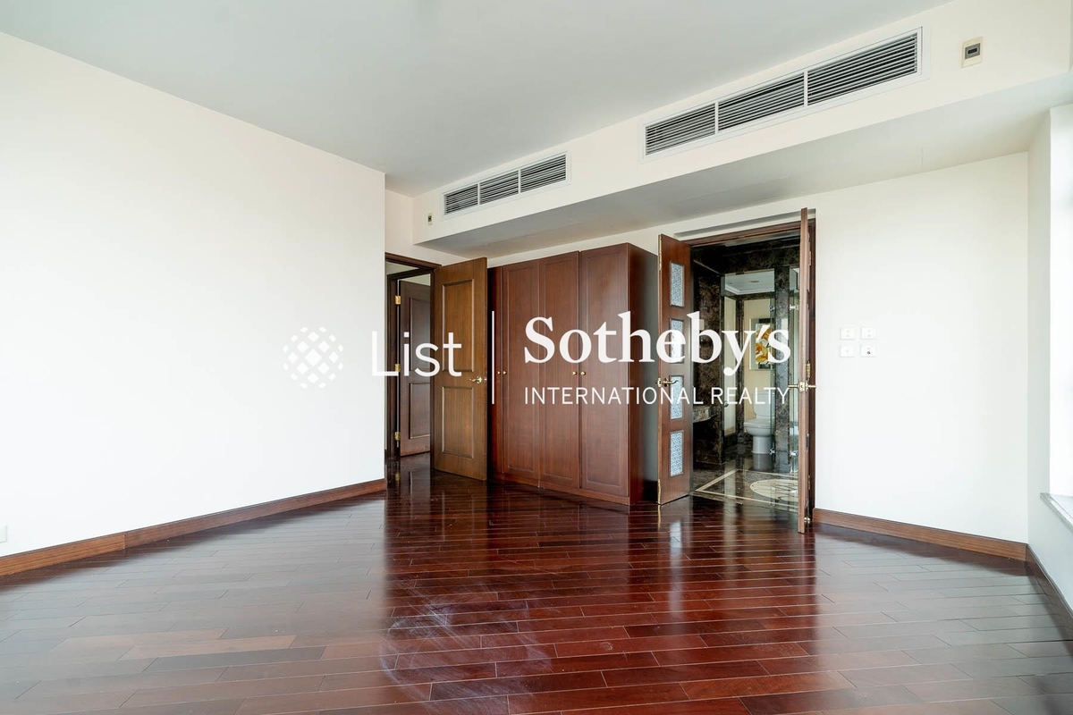 Bowen's Lookout Bowen's Lookout | Master Bedroom