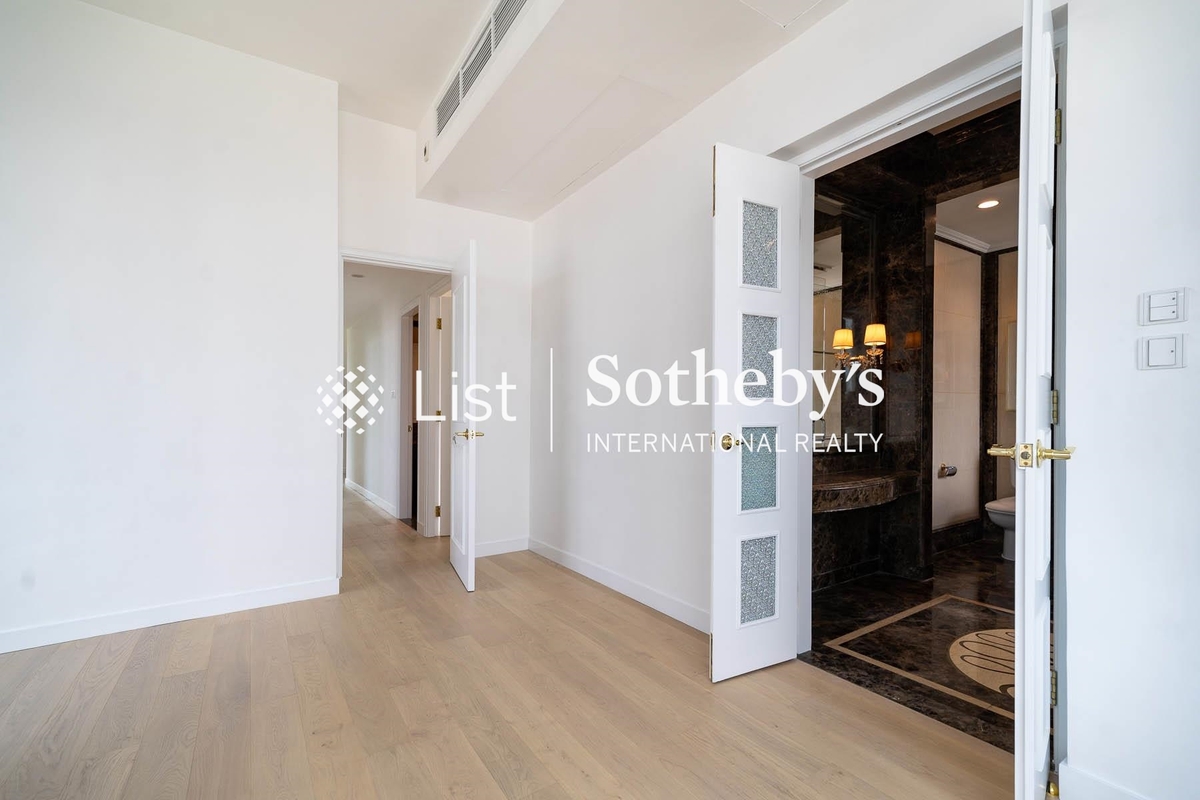 Bowen's Lookout Bowen's Lookout | Master Bedroom