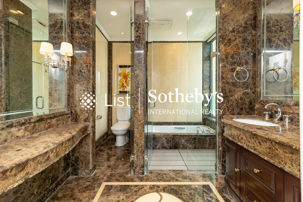 Bowen's Lookout Bowen's Lookout | Master Bathroom