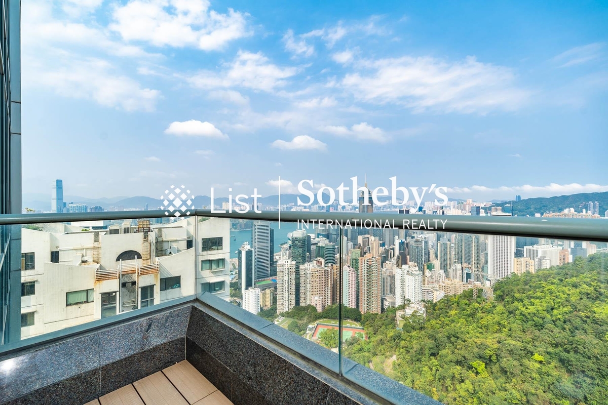 Bowen's Lookout Bowen's Lookout | Balcony off Living and Dining Room